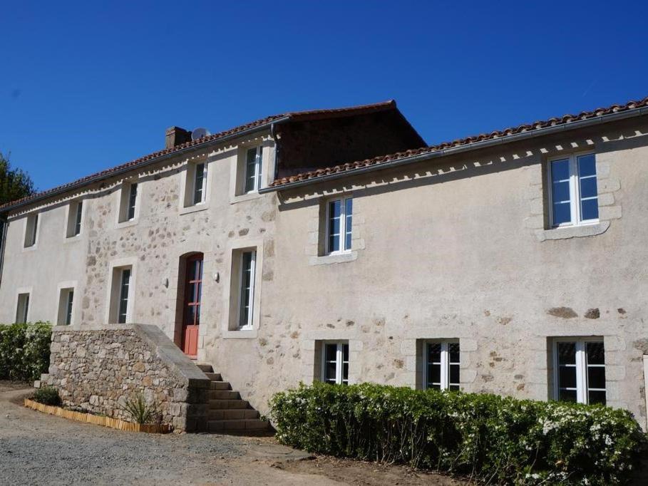 L'Escale Du Bocage Piscine Couverte Chauffee La Flocellière Exteriör bild