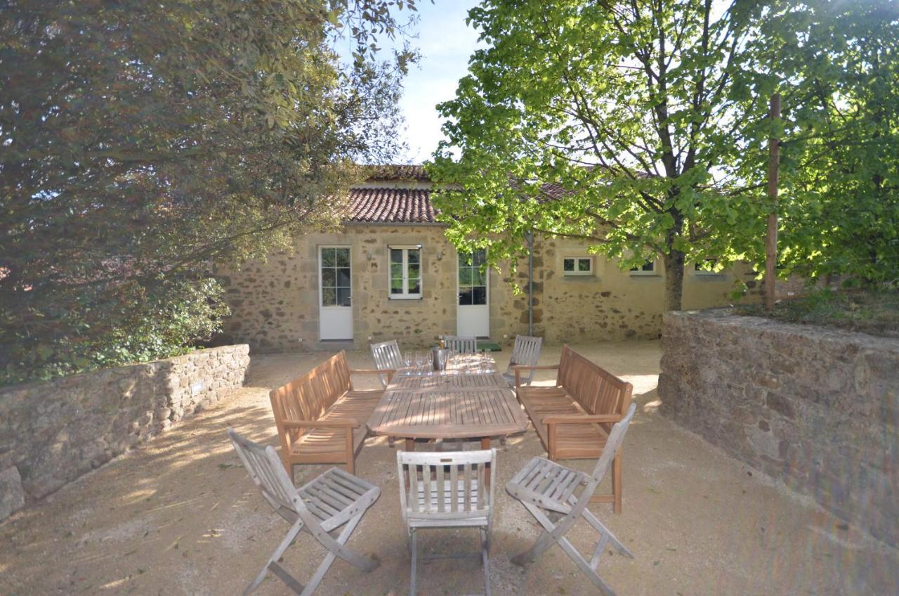 L'Escale Du Bocage Piscine Couverte Chauffee La Flocellière Exteriör bild